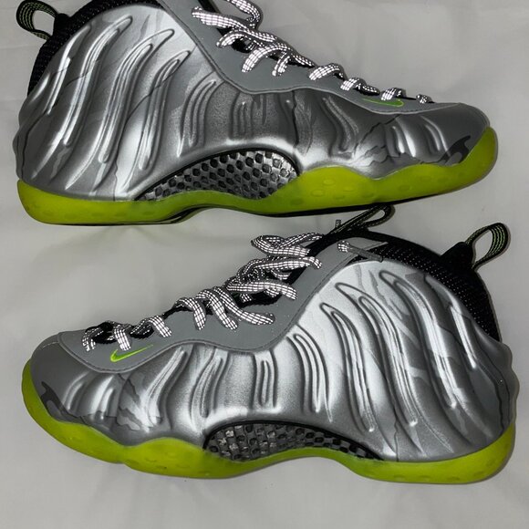 USED - Nike Foamposite One Premium Metallic Grey Camo size 9.5 brand new 2016 - Picture 5 of 7
